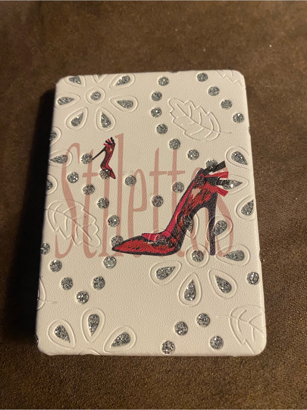 White Women's Fashion Compact with Red High Heel Graphic. NEW